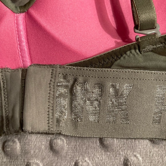 VS Pink Bra Bundle - Picture 13 of 14